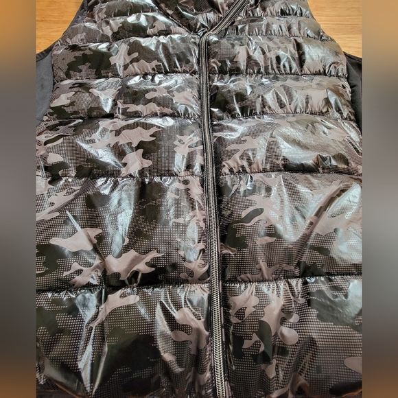 Calvin Klein Womens Performance Funnel Neck Puffer Camo Print Vest Size 2X - Picture 9 of 14